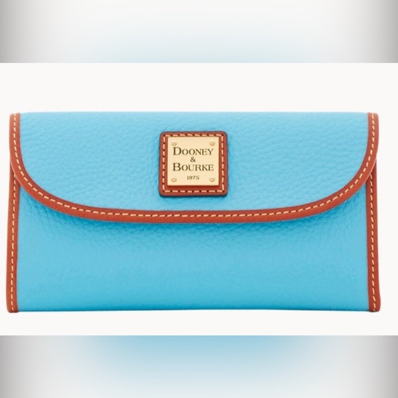 Dooney & Bourke Handbags - Dooney & Bourke Wexford Leather Continental Clutch